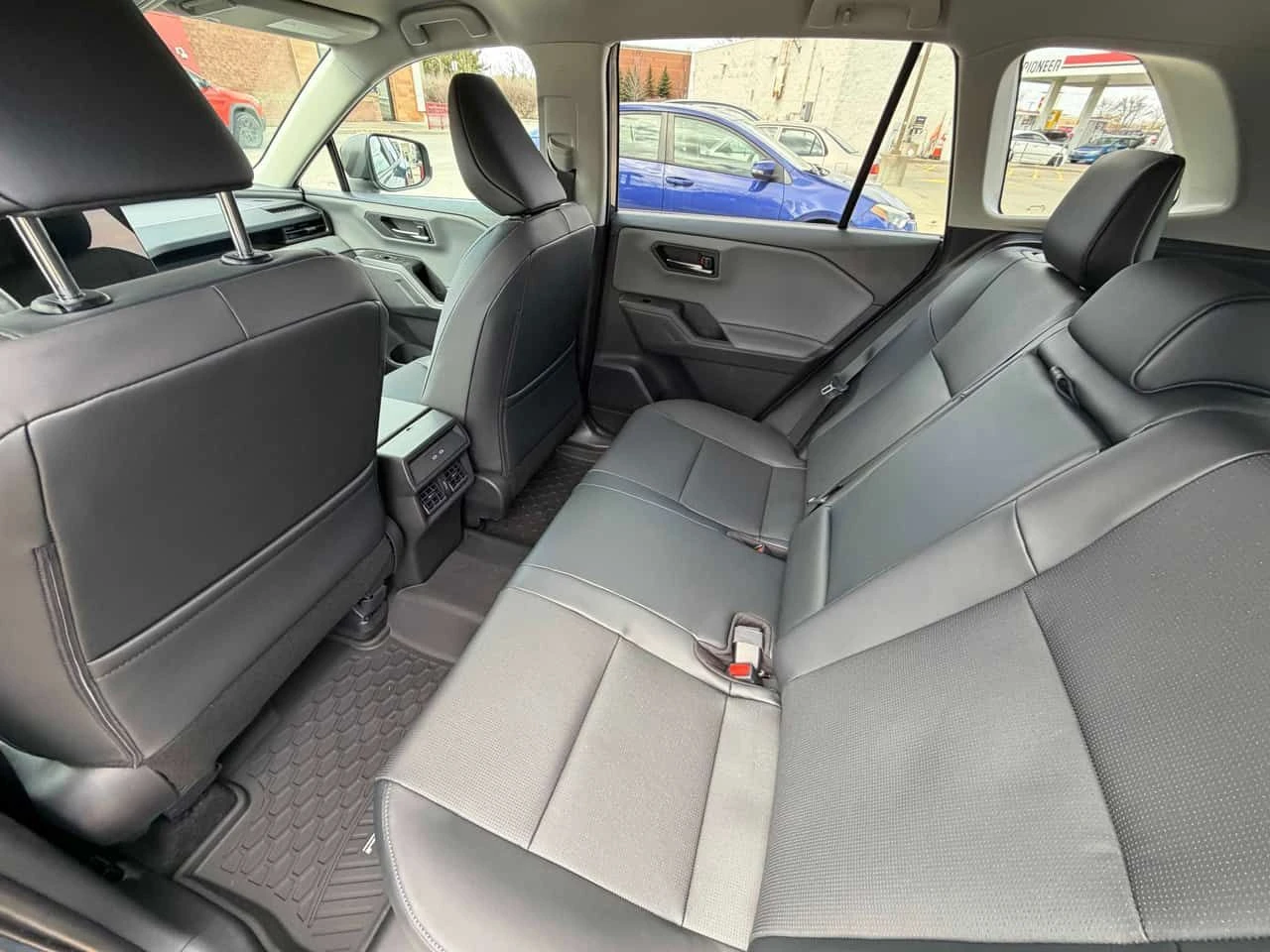 Toyota Rav4 XLE AWD /CARFAX/КАМЕРА/ПОДГРЕВИ, снимка 10 - Автомобили и джипове - 54060718