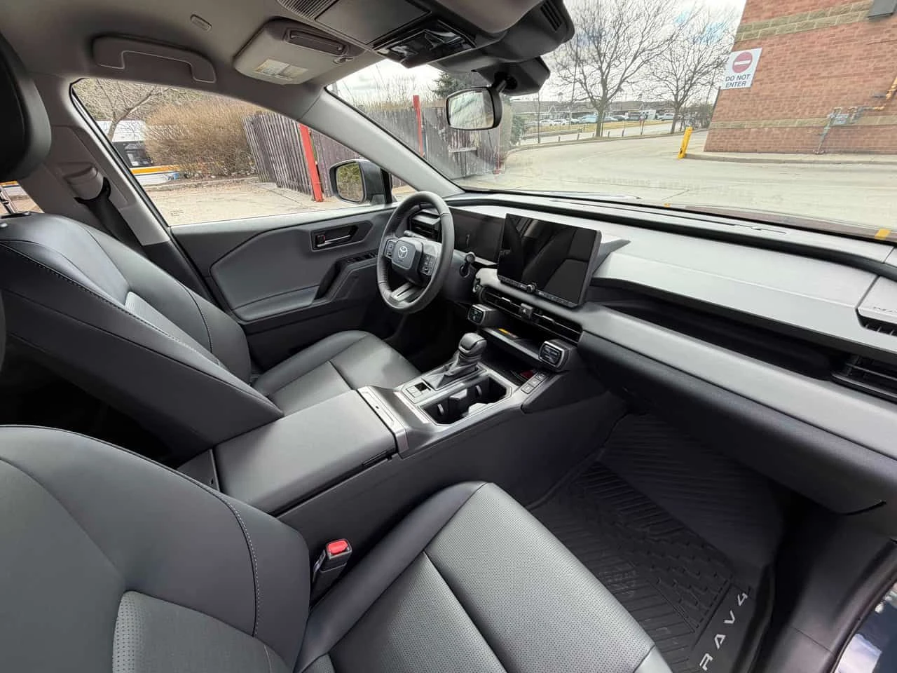 Toyota Rav4 XLE AWD /CARFAX/КАМЕРА/ПОДГРЕВИ, снимка 9 - Автомобили и джипове - 54060718