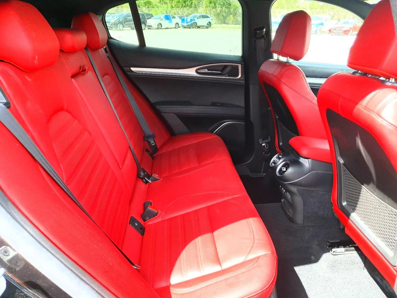 Alfa Romeo Stelvio 2.0l Ti, снимка 11 - Автомобили и джипове - 54384877