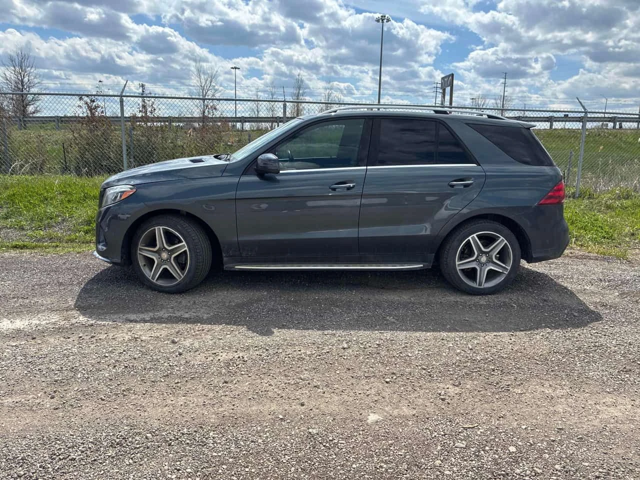 Mercedes-Benz GLE 350 | DISTRONIC | 360 | HARMAN KARDON | CARFAX | , снимка 2 - Автомобили и джипове - 54479713