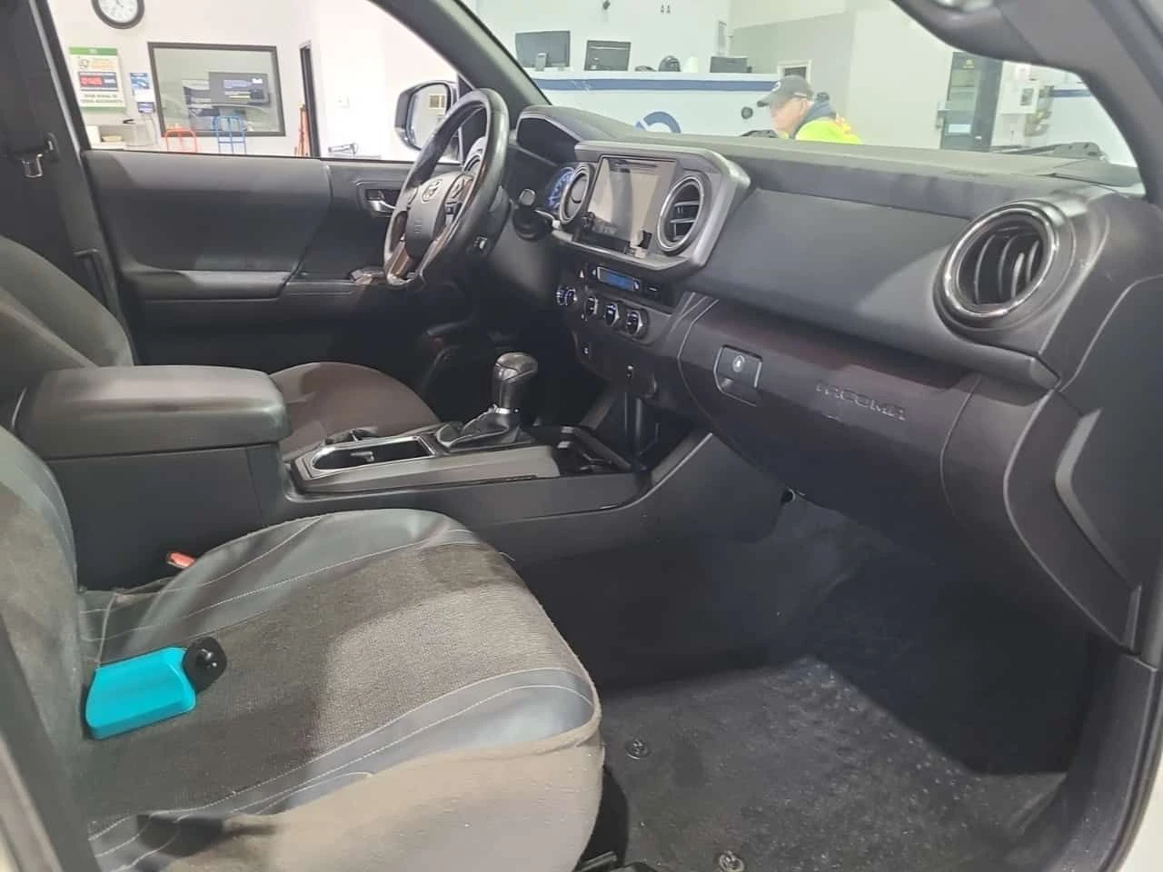 Toyota Tacoma * 4x4 Access Cab V6 * , снимка 11 - Автомобили и джипове - 54608660