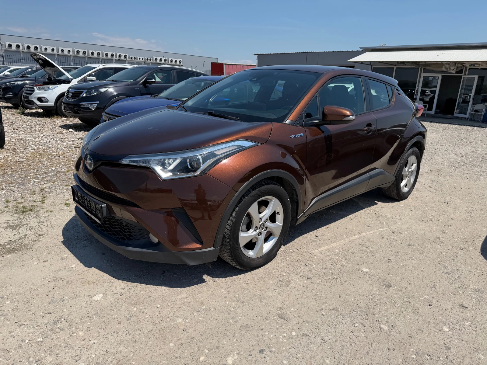 Toyota C-HR 1.8 HYBRID(КАТО НОВА)
