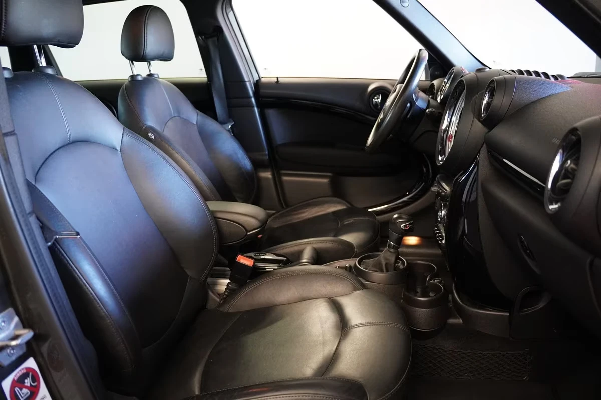 Mini Countryman На части 4x4 АВТОМАТ БЕНЗИН, снимка 11 - Автомобили и джипове - 54803914