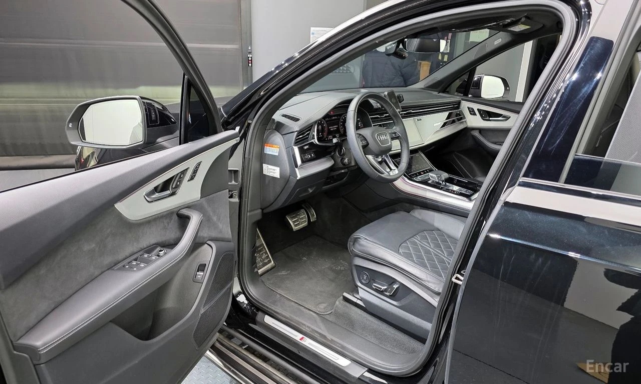 Audi Q7 ДИСТРОНИК * ОБДУХВАНЕ * HEAD-UP * B&O, снимка 12 - Автомобили и джипове - 55155673