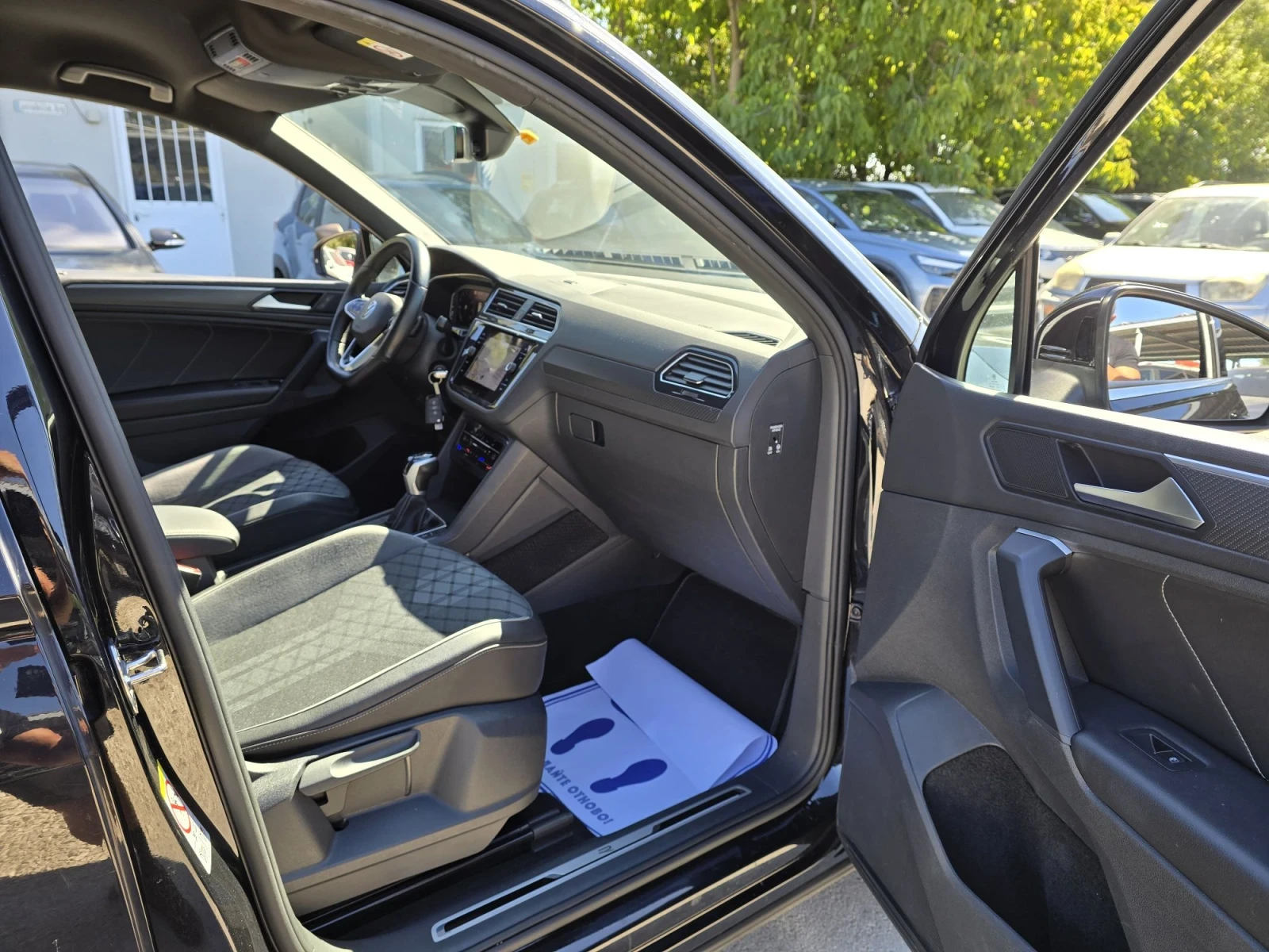 VW Tiguan 1.5TSI 150к.с DSG R-LINE, снимка 13 - Автомобили и джипове - 55991124