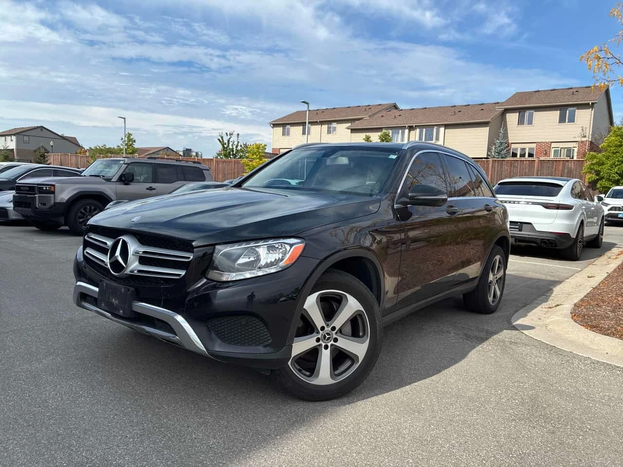 Mercedes-Benz GLC 300 * CARFAX * ОПЦИЯ ЗА ФИНАНСИРАНЕ * 