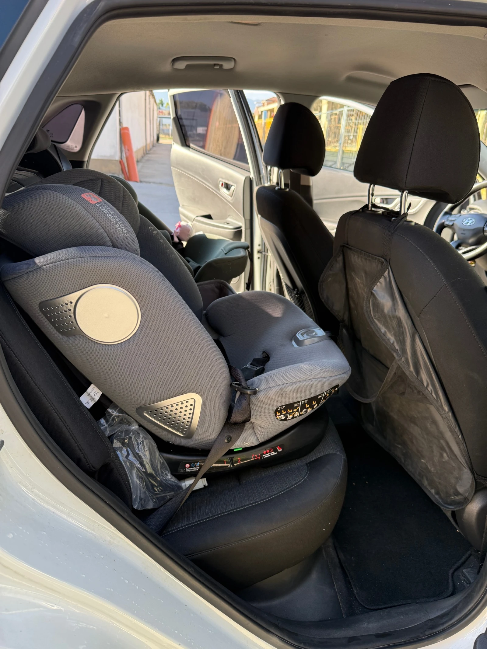 Hyundai Kona 42kw, снимка 7 - Автомобили и джипове - 56323999