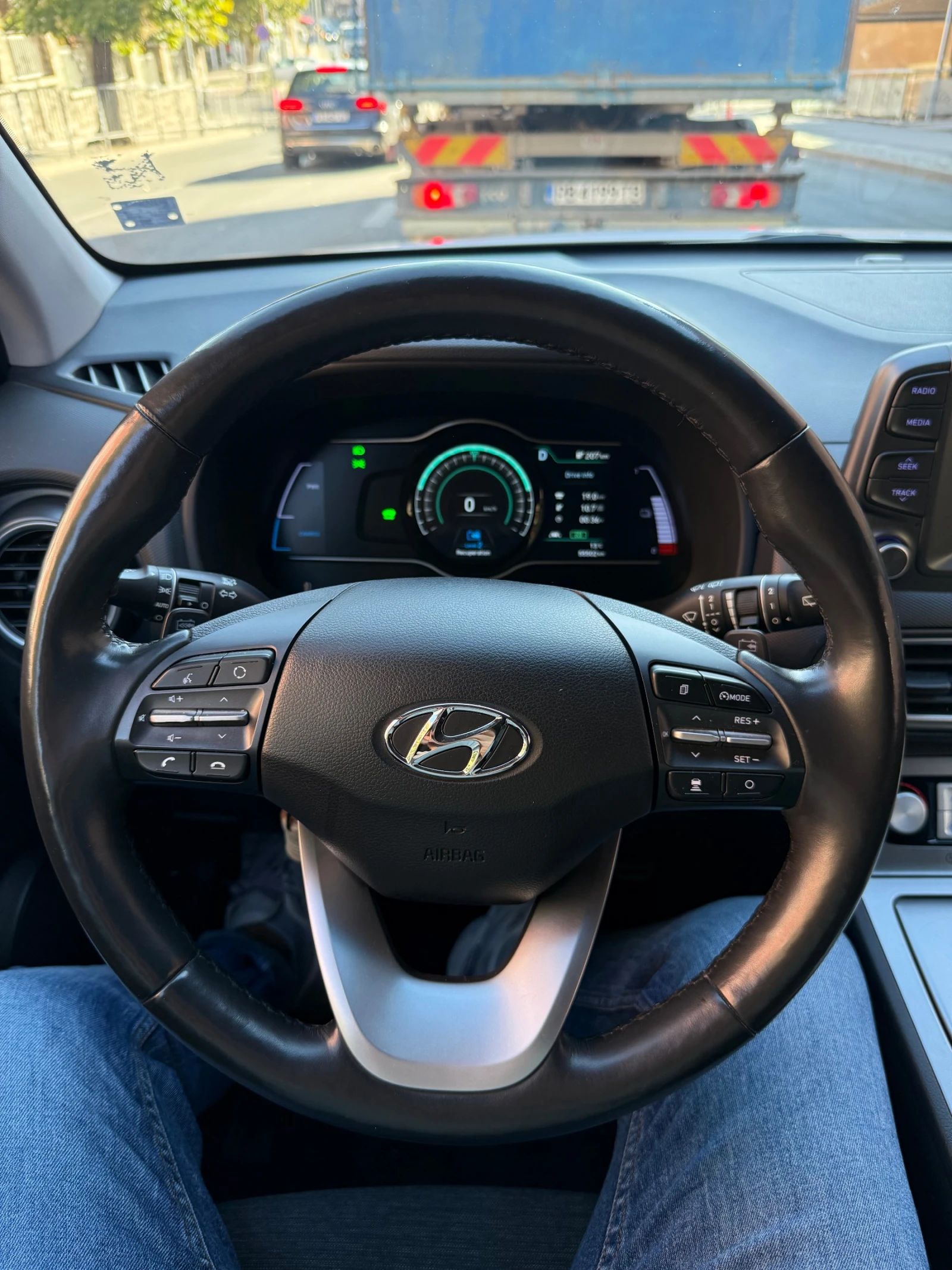 Hyundai Kona 42kw, снимка 12 - Автомобили и джипове - 56323999