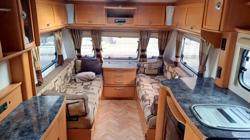 Каравана Други Lunar Clubman 475-CK 2008г ФОРСЕЛТ/ДУШ КАБИНА, снимка 7 - Каравани и кемпери - 48508279