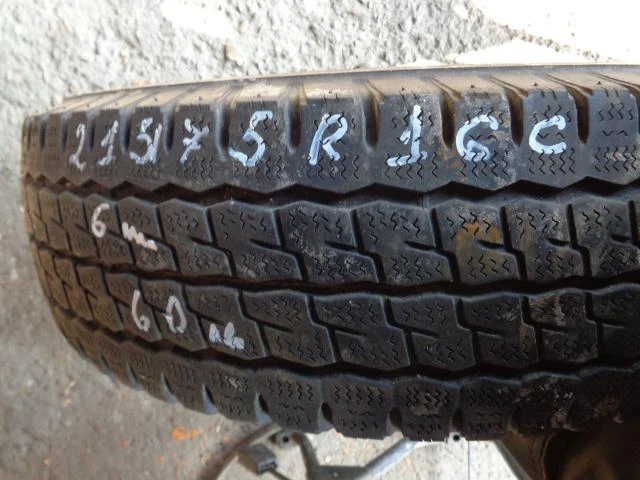 Гуми Зимни 215/75R16, снимка 1 - Гуми и джанти - 16682095