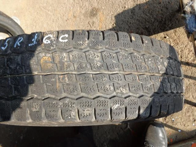 Гуми Зимни 215/75R16, снимка 4 - Гуми и джанти - 16682095