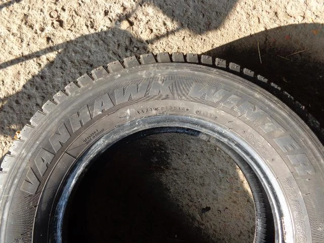 Гуми Зимни 215/75R16, снимка 6 - Гуми и джанти - 16682095