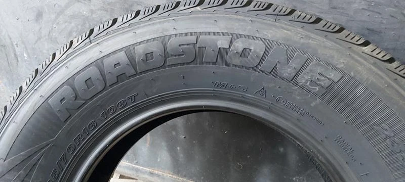 Гуми Зимни 235/70R16, снимка 6 - Гуми и джанти - 35136588