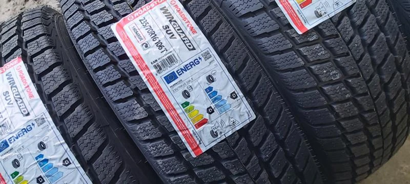 Гуми Зимни 235/70R16, снимка 5 - Гуми и джанти - 35136588