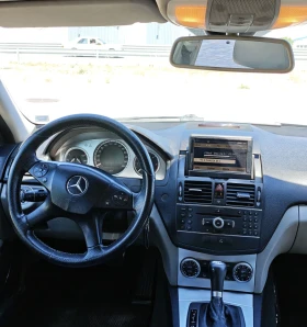 Mercedes-Benz C 220, снимка 10