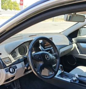 Mercedes-Benz C 220, снимка 8