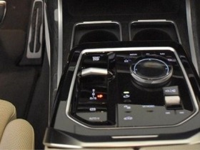 BMW 750 e/xDrive/M-SPORT/PLUG-IN/THEATRE SCREEN/ICONIC GLO | Mobile.bg   7