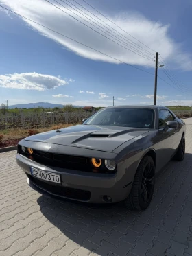 Dodge Challenger 