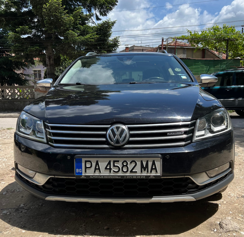 VW Passat ALLTRACK / DSG / WEBASTO / panorama / F1, снимка 2 - Автомобили и джипове - 46152930