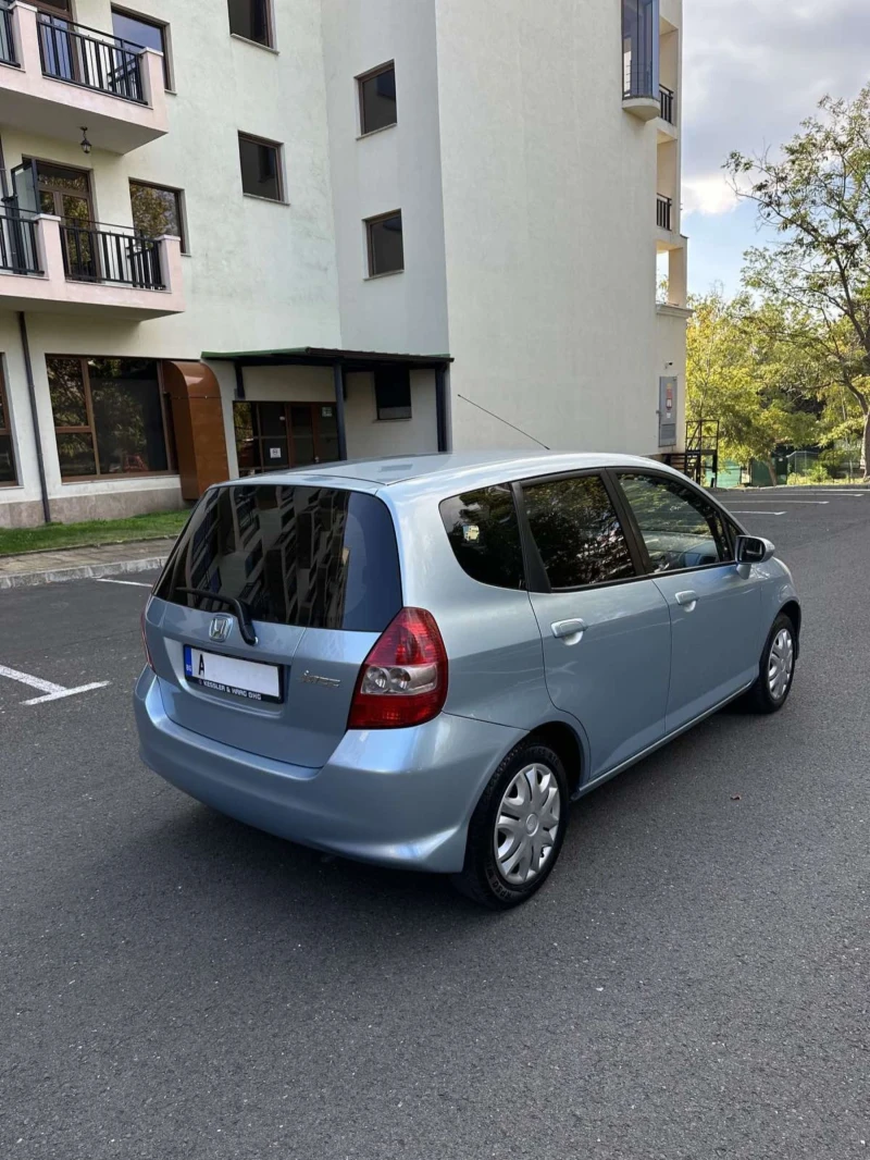 Honda Jazz 14 автоматик, снимка 4 - Автомобили и джипове - 47707428