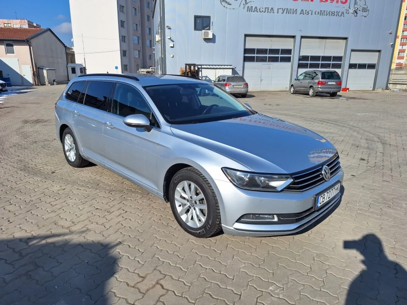 VW Passat, снимка 1 - Автомобили и джипове - 49219498