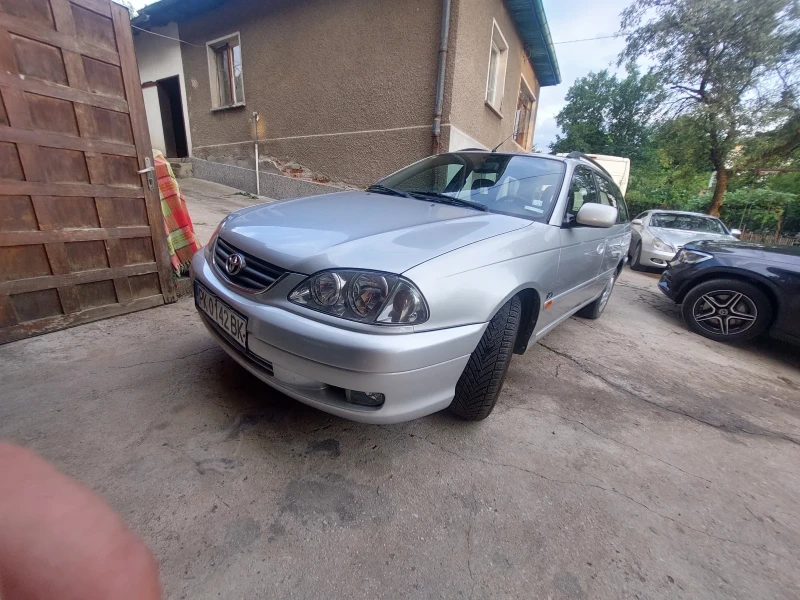 Toyota Avensis, снимка 4 - Автомобили и джипове - 52102098