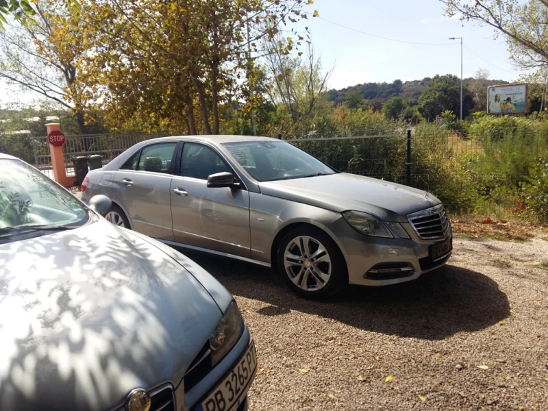 Mercedes-Benz E 200, снимка 2 - Автомобили и джипове - 51897673