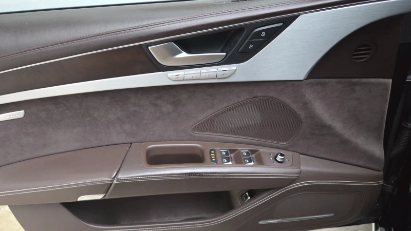 Audi A8 Matrix/quattro/Head up, снимка 12 - Автомобили и джипове - 52335045