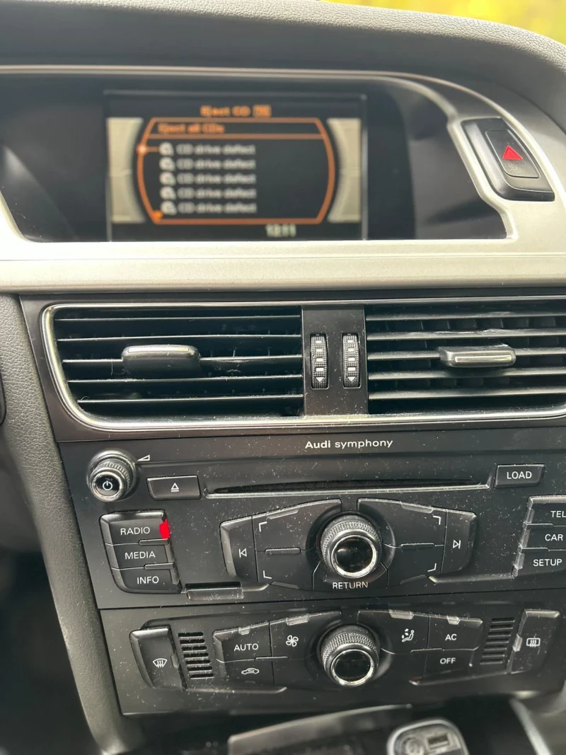 Audi A4 2.0 TDI, снимка 7 - Автомобили и джипове - 52507945