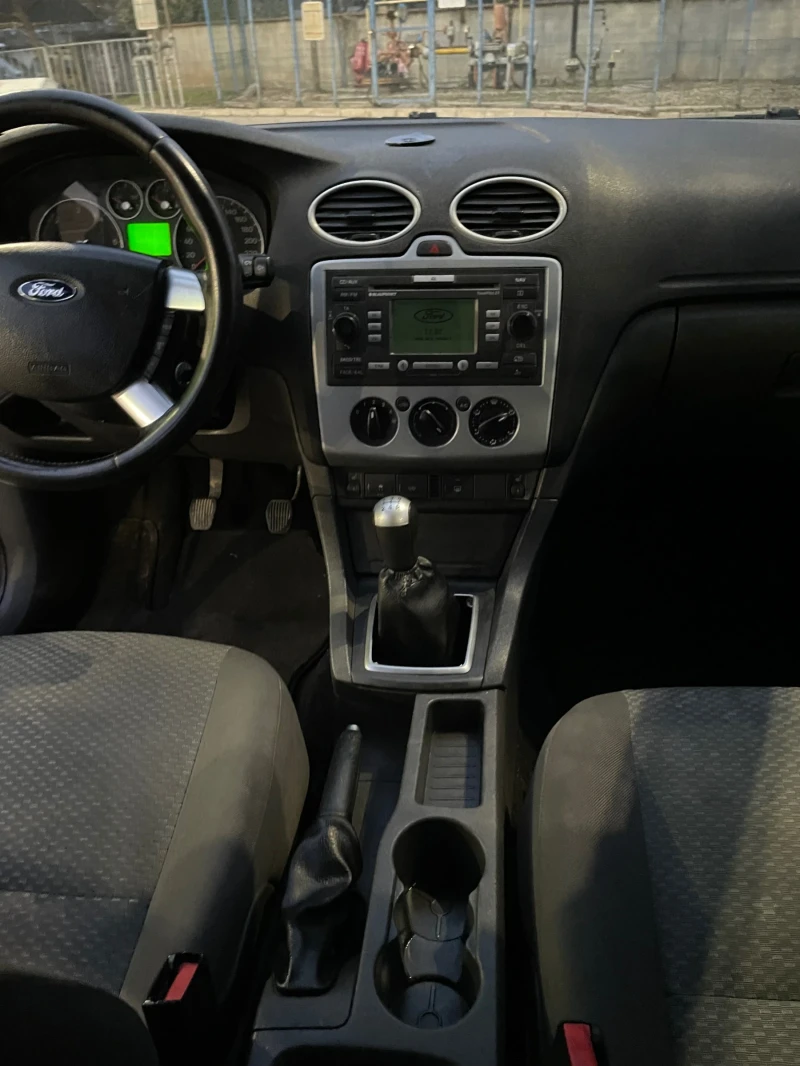 Ford Focus 1.6 hdi, снимка 11 - Автомобили и джипове - 52495959