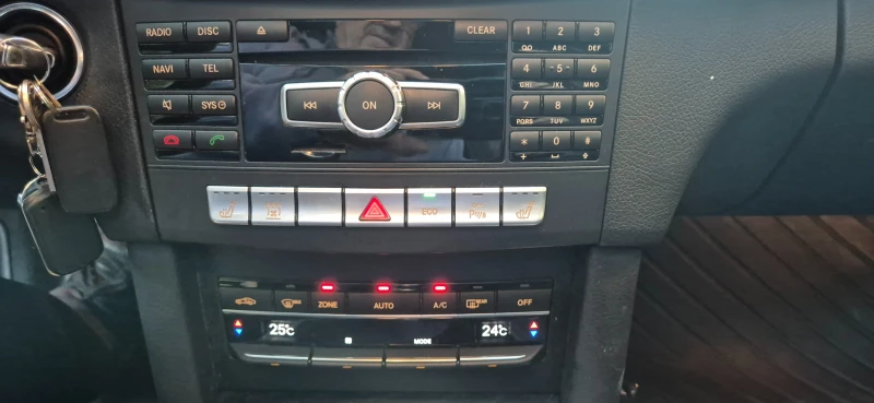 Mercedes-Benz E 350, снимка 4 - Автомобили и джипове - 52498284