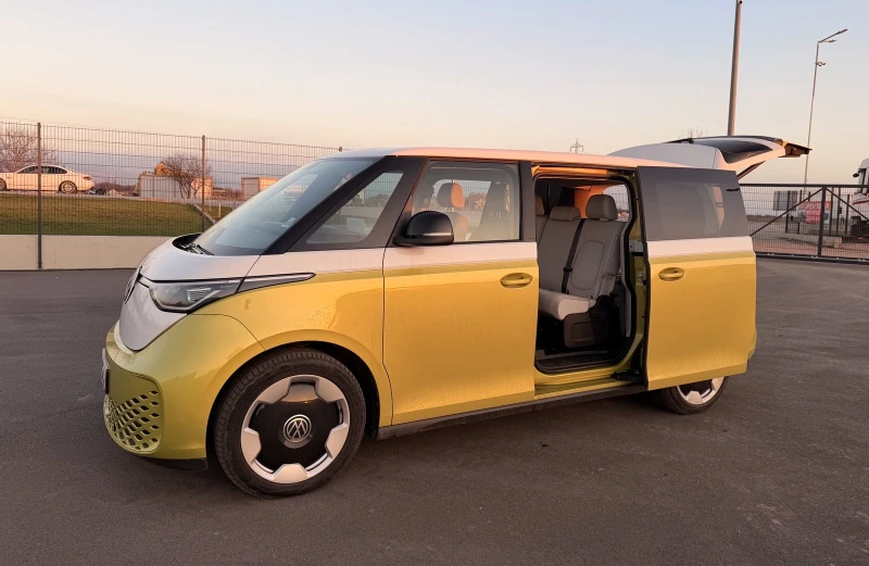 VW ID.Buzz ID.Buzz 16000KM Първи собственик, снимка 3 - Автомобили и джипове - 52828498