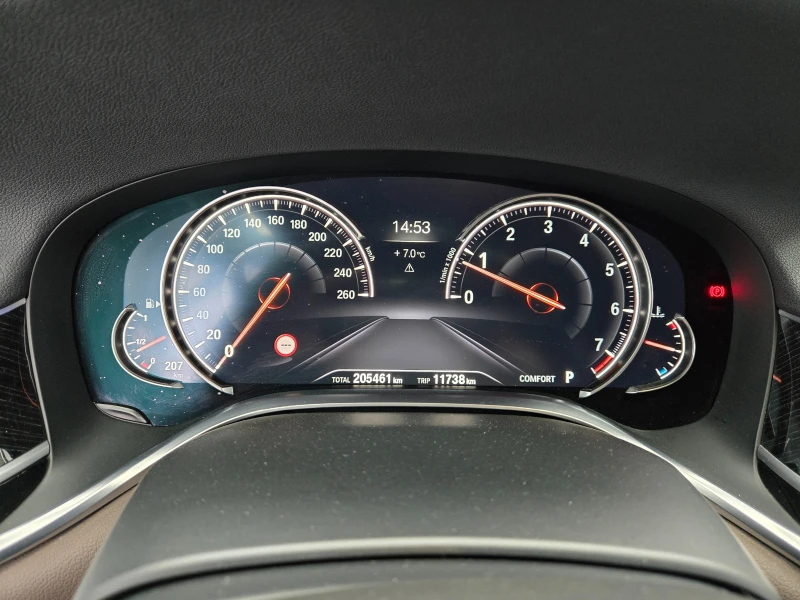 BMW 750 750i* xDrive* Обслужена* 24 МЕСЕЦА ГАРАНЦИЯ, снимка 10 - Автомобили и джипове - 53120548