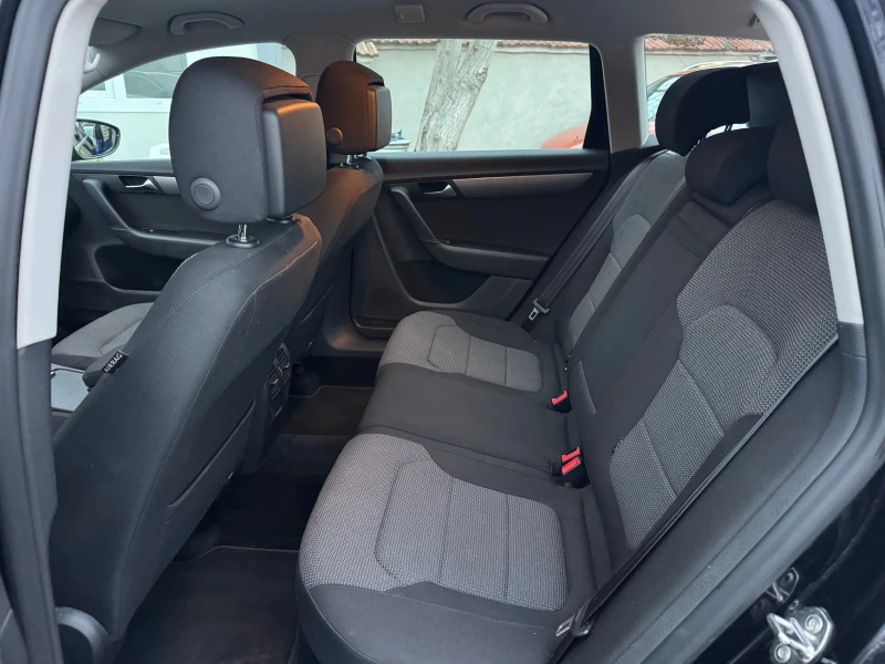 VW Passat 2.0TDI* Highline* LED* Germany, снимка 9 - Автомобили и джипове - 53483389