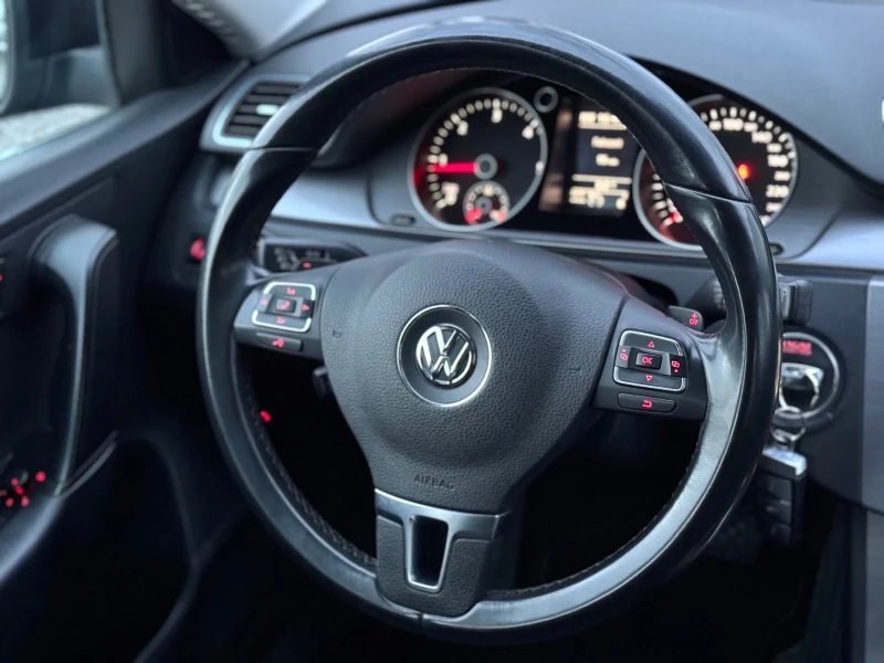 VW Passat 2.0TDI* Highline* LED* Germany, снимка 12 - Автомобили и джипове - 53483389