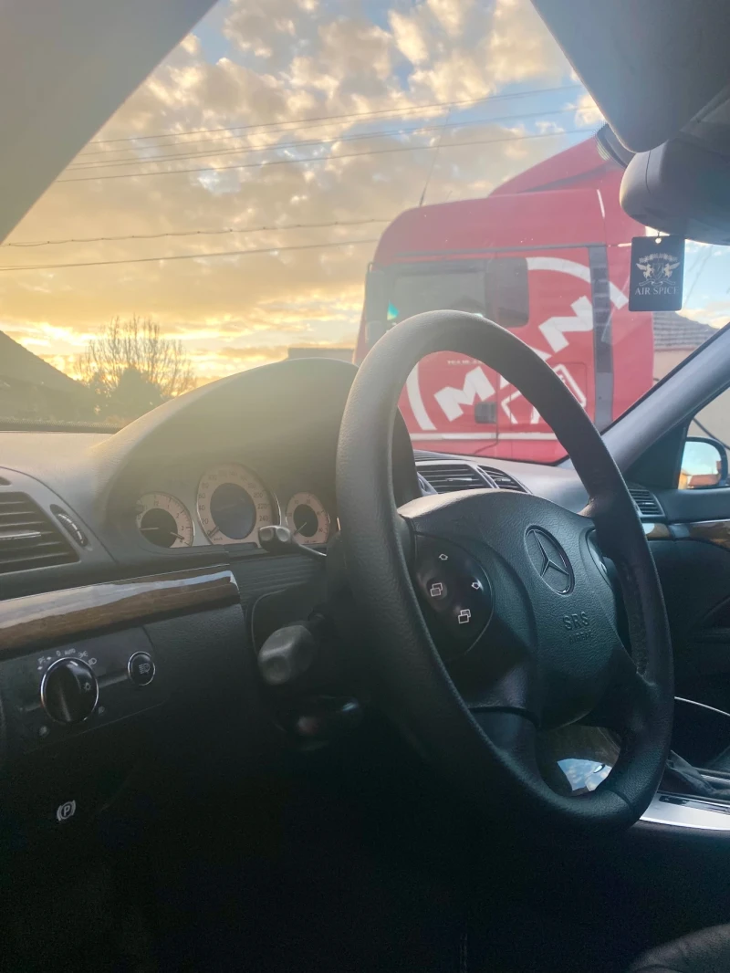 Mercedes-Benz E 320 3.2 204 Коня Редовия Мотор , снимка 6 - Автомобили и джипове - 53524862
