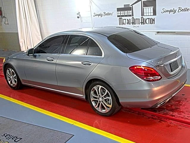 Mercedes-Benz C 300 KEYLESS/NAVI/CAMERA/ПОДГРЕВ/ПАМЕТ, снимка 4 - Автомобили и джипове - 48828505