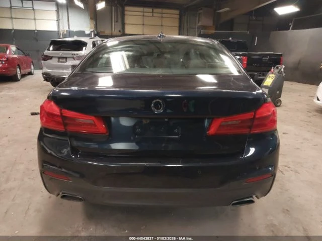 BMW 530 MPACK* ОБДУХ* HEADUPМАСАЖ* AMBIENT, снимка 7 - Автомобили и джипове - 53813613