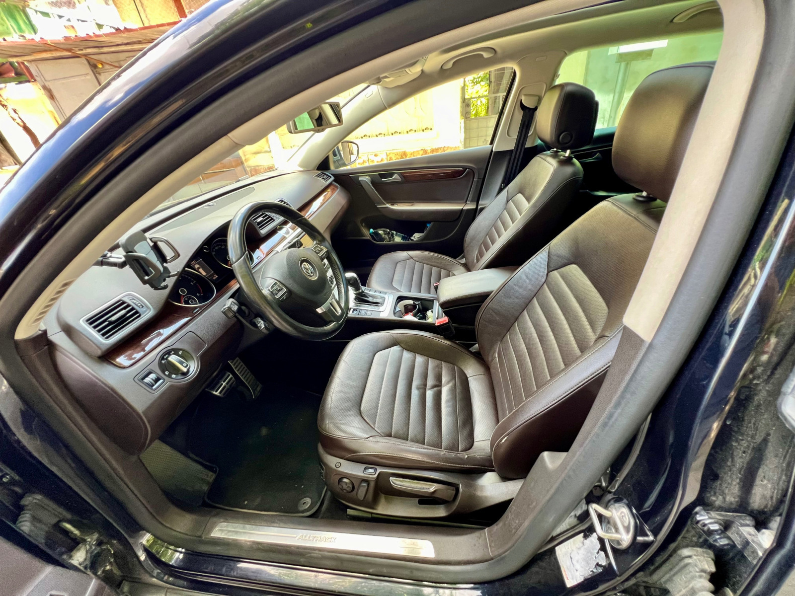 VW Passat ALLTRACK / DSG / WEBASTO / panorama / F1 - изображение 9