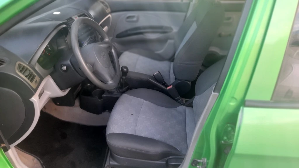 Kia Picanto 1.1 Бензин - изображение 10