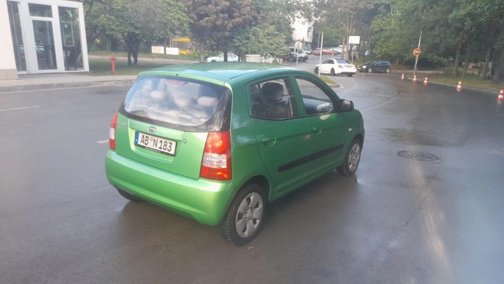 Kia Picanto 1.1 Бензин - изображение 7