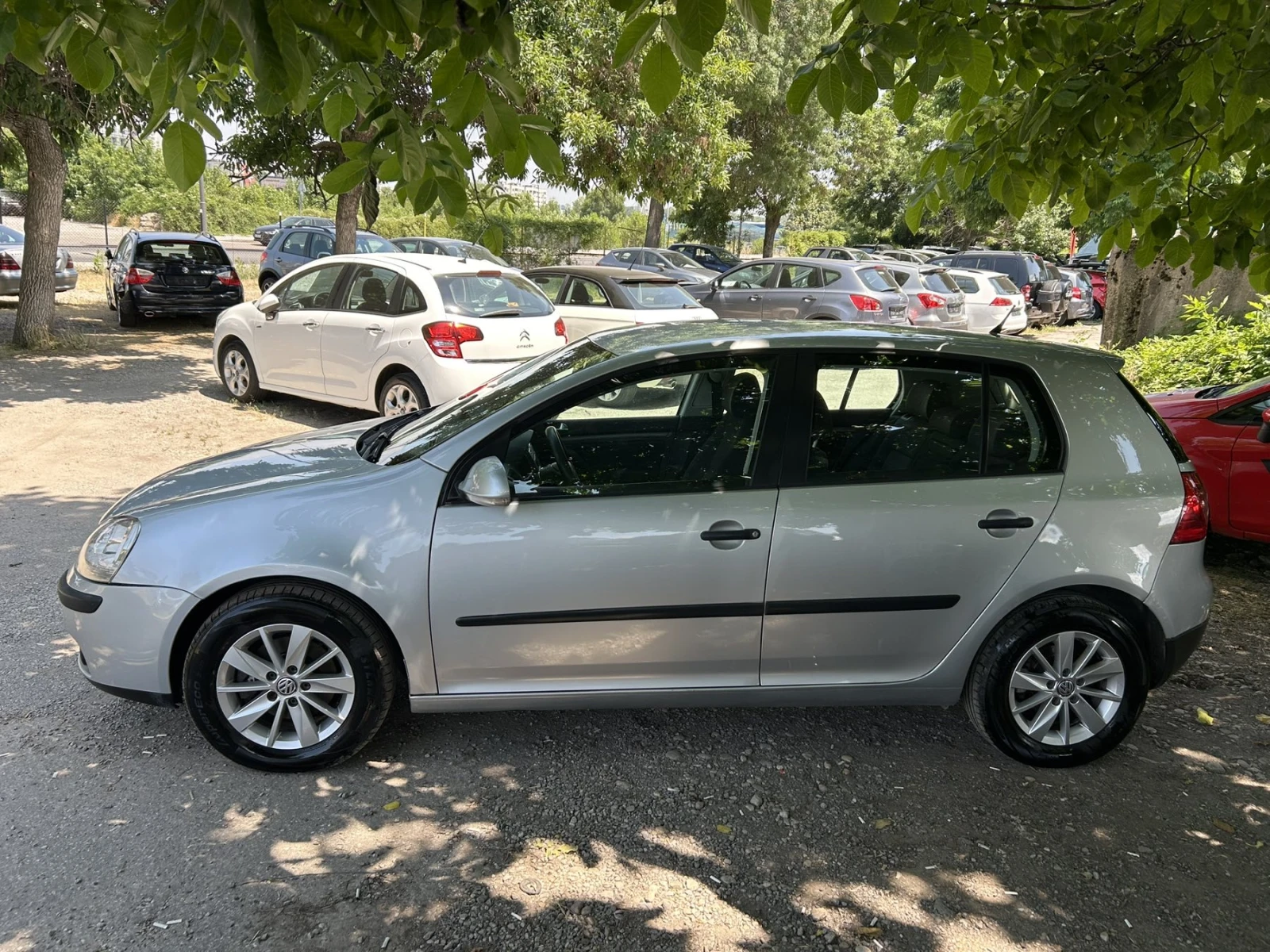 VW Golf 1.9 TDI 6 СКОРОСТИ АВТОПИЛОТ - изображение 4