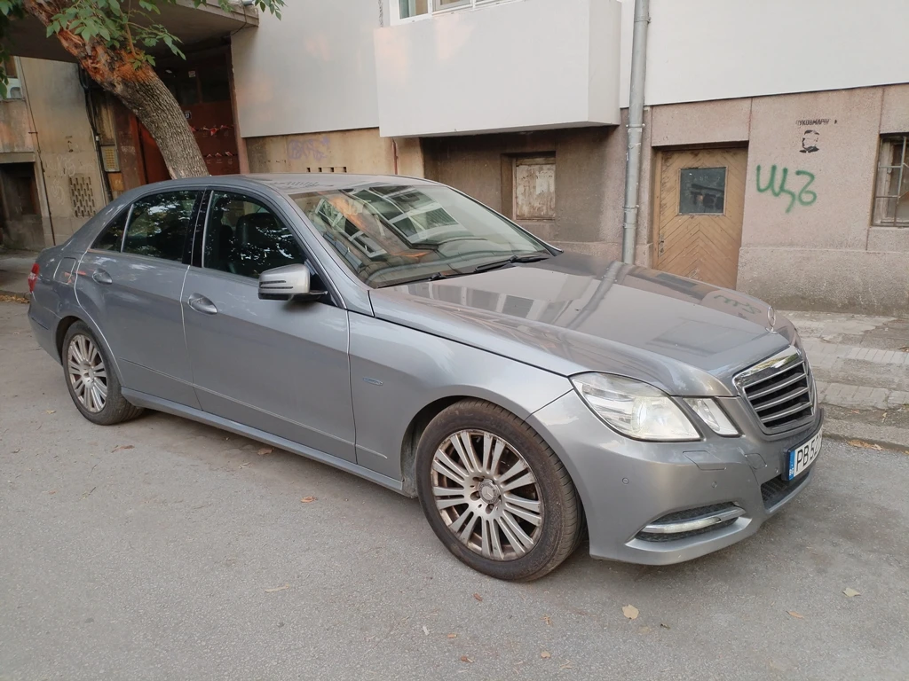 Mercedes-Benz E 200  - изображение 4