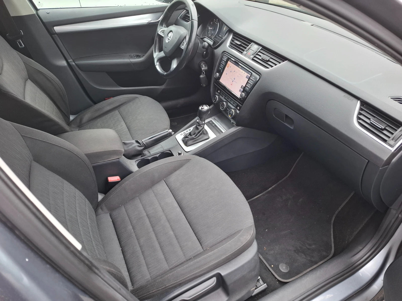 Skoda Octavia 1.8TSI  180к.с. 4x4 Автомат  - изображение 8