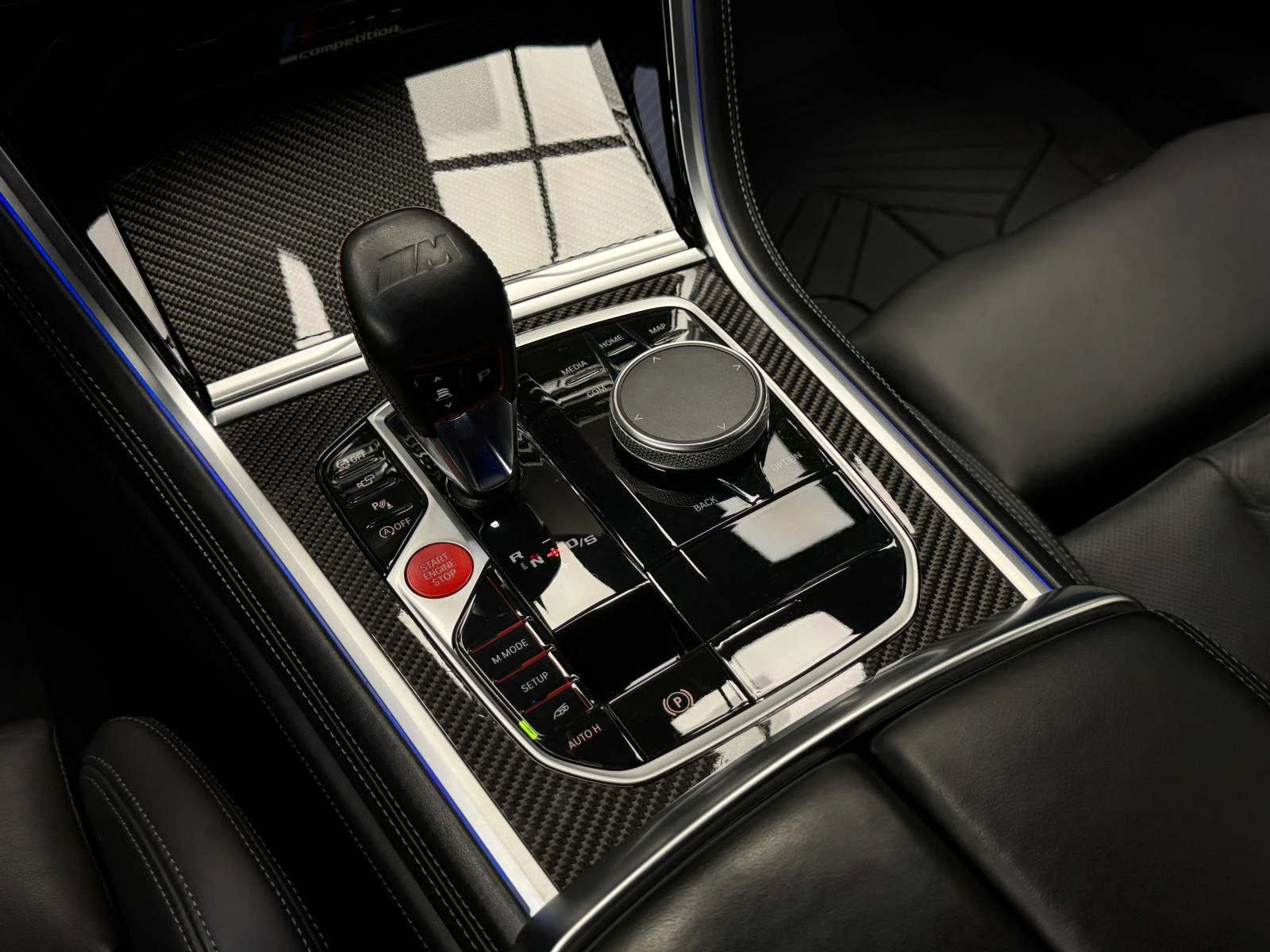 BMW M8 Competition* Facelift* Akrapovic* B&W * HeadUp 950 | Mobile.bg   12