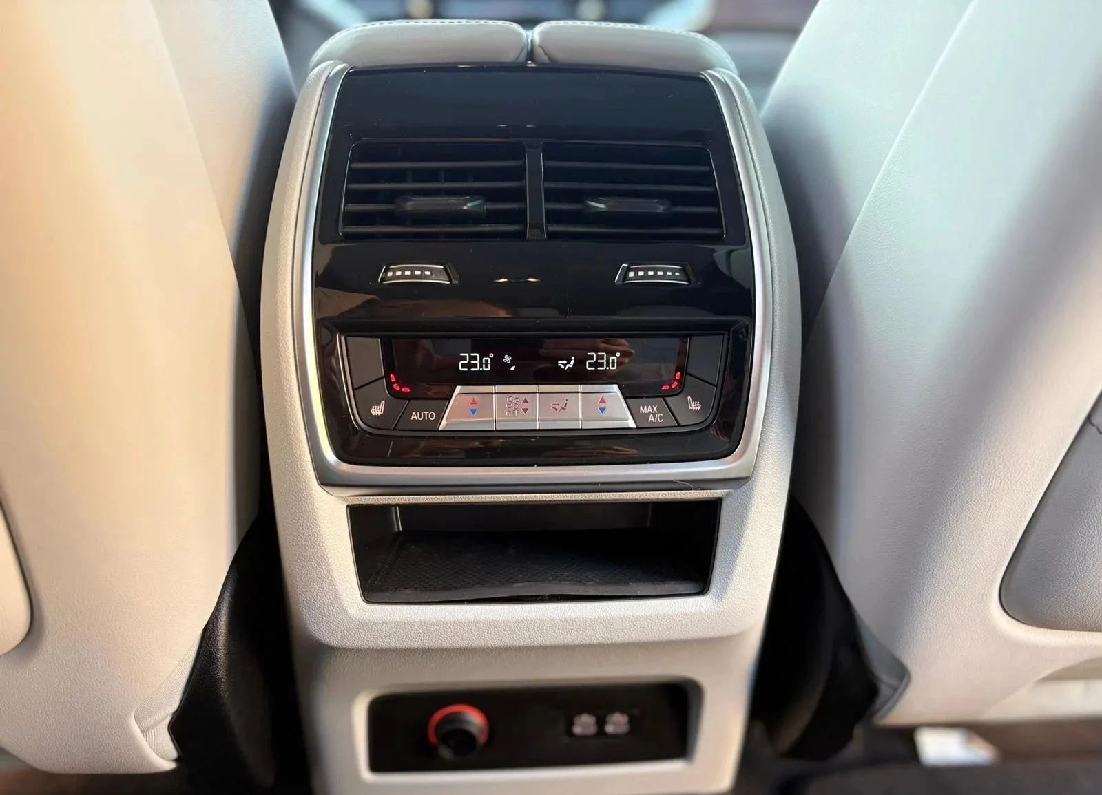 BMW XM Label Red  | Mobile.bg   11