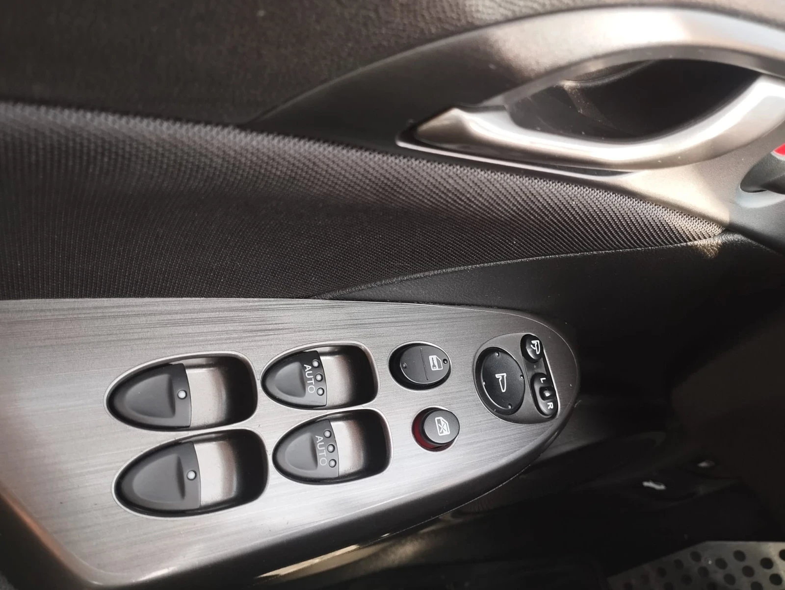 Honda Civic 1.4 i-vtec, снимка 11 - Автомобили и джипове - 53758293