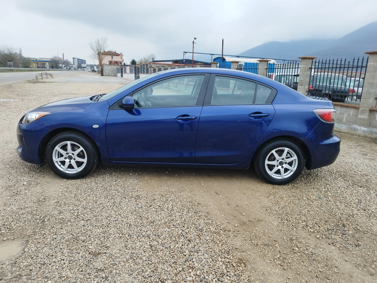 Mazda 3 1.6I 105 kc AUTOMAT, снимка 2 - Автомобили и джипове - 53952963