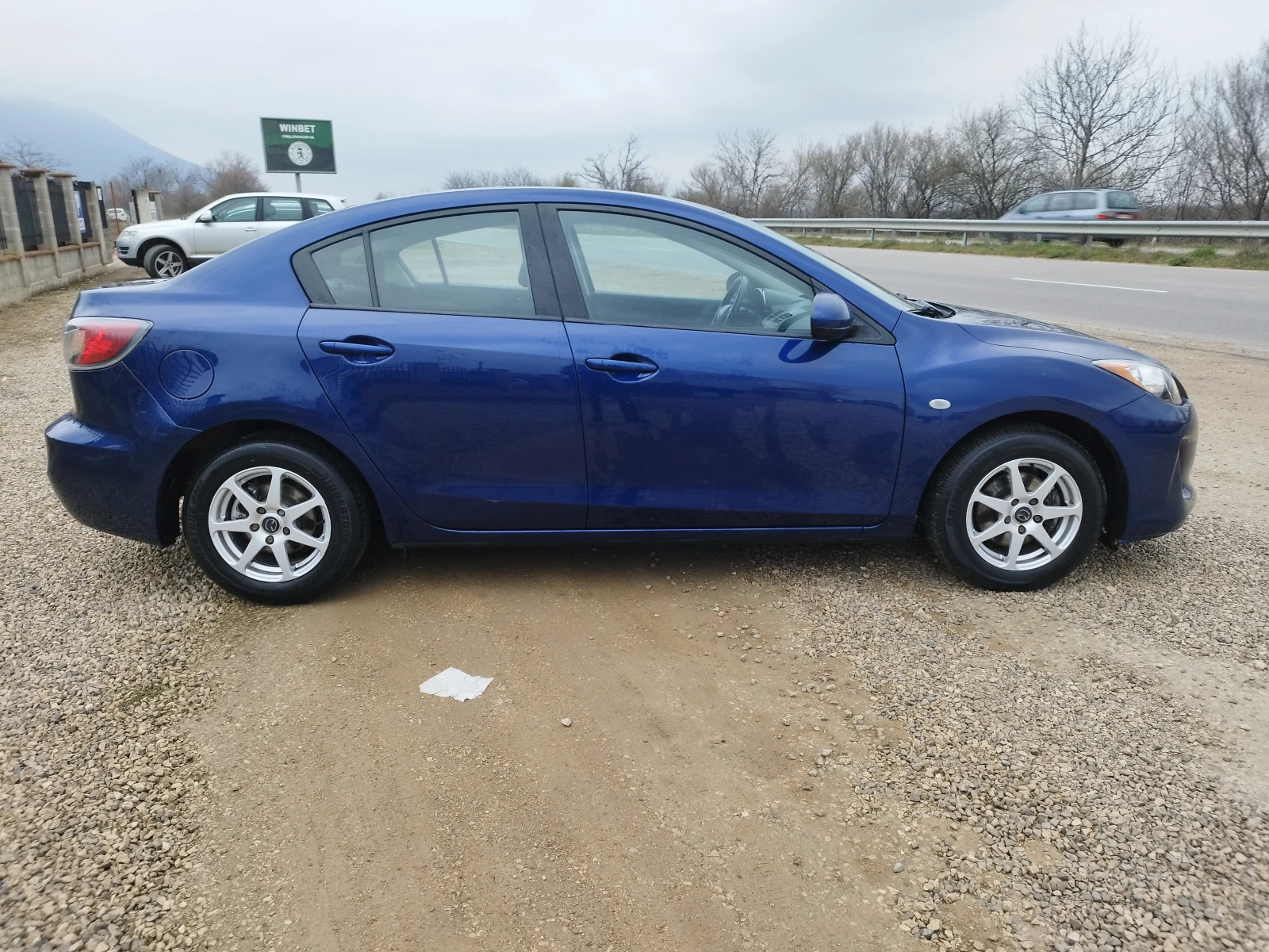 Mazda 3 1.6I 105 kc AUTOMAT, снимка 6 - Автомобили и джипове - 53952963