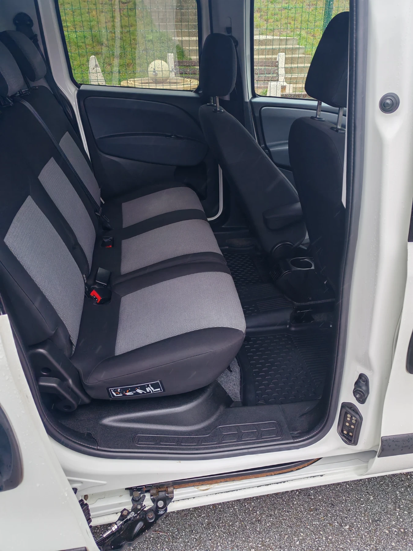 Fiat Doblo 1.6 jtb 90к.с. с гаранция, снимка 12 - Автомобили и джипове - 54134445